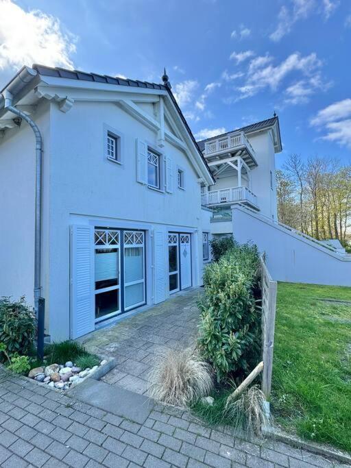 2,5 Zimmer Ferienwohnung Fehmarn Mit Eigenem Parkplatz Exterior foto